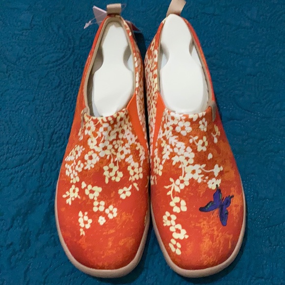 uin Shoes - UIN Art Travel shoes 10.5 New in Box